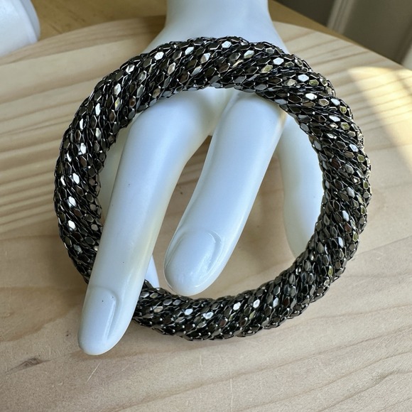 Fashion Jewelry Jewelry - VTG 1970s Bangle Bracelet Size 7.5 Metal Mesh Silver Tone Disco Chic Vibe  Rare‎
